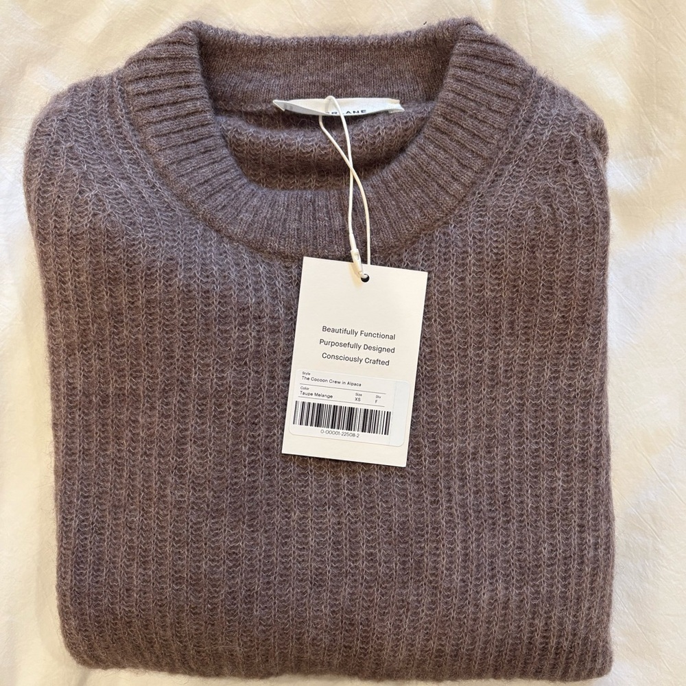 Everlane The Cocoon Crew in Alpaca - Picture 4 of 5
